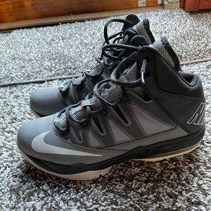 Nike Grey/White Shoes size 11